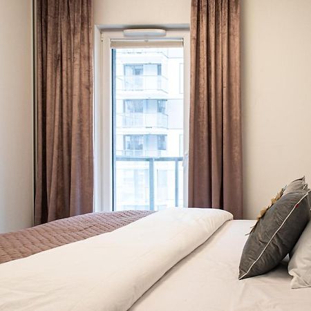 Wola Glamour Apartment Варшава Экстерьер фото