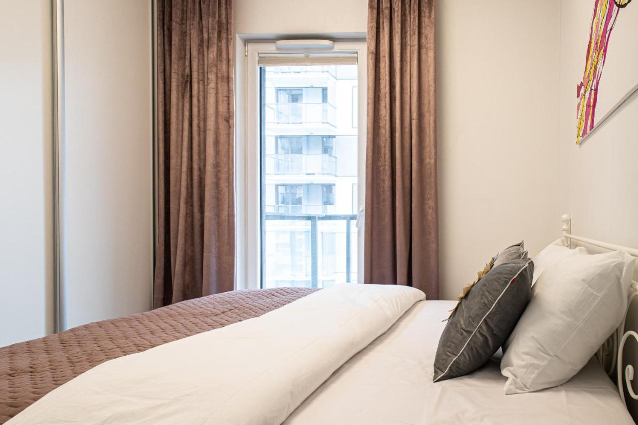 Wola Glamour Apartment Варшава Экстерьер фото