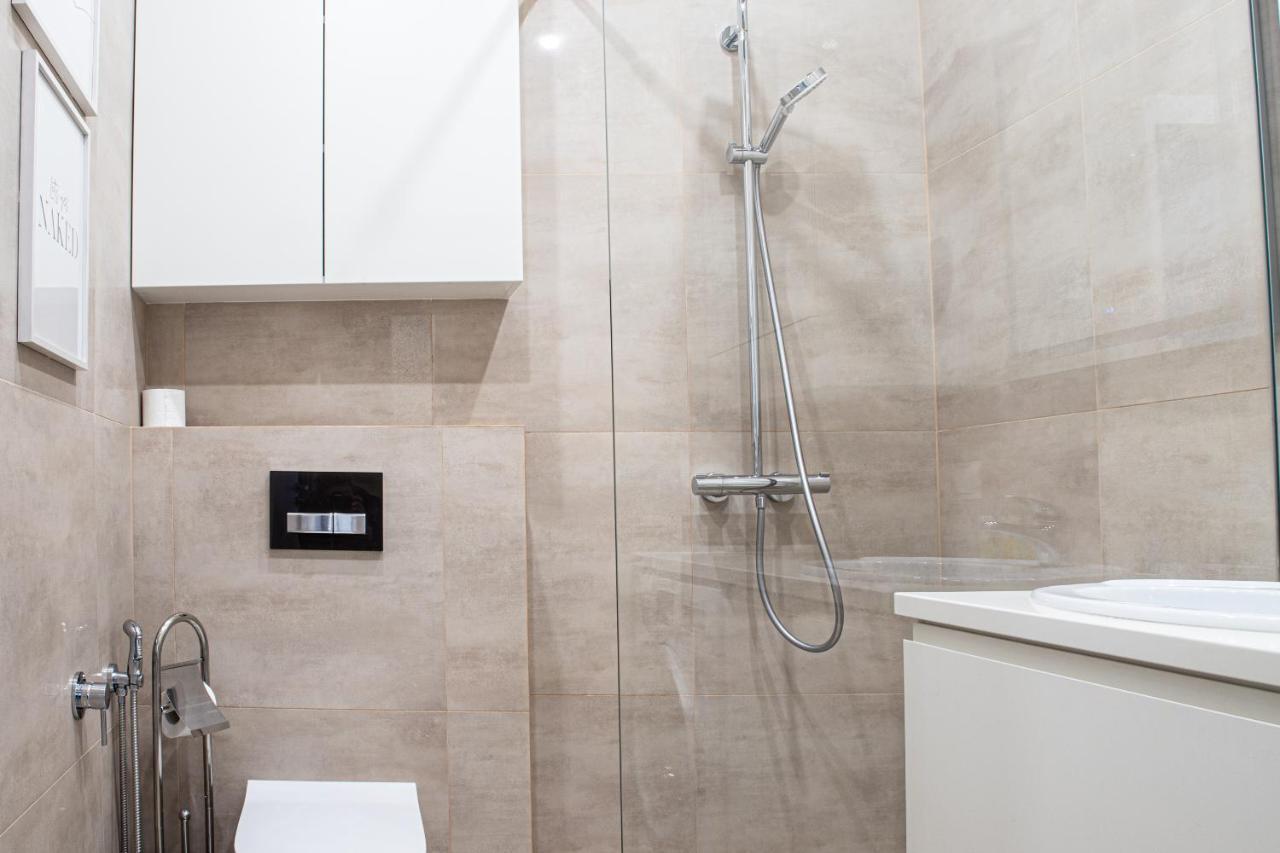 Wola Glamour Apartment Варшава Экстерьер фото