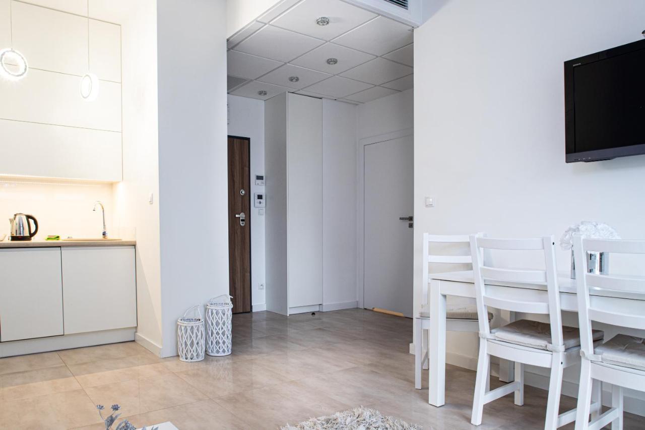 Wola Glamour Apartment Варшава Экстерьер фото